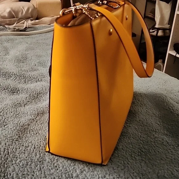 NWT- Karl Lagerfeld Paris- Women's Mango Handbag - Picture 6 of 15